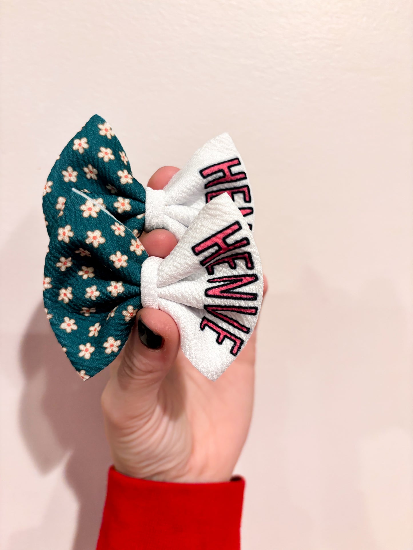 Custom Girlie Christmas Name Bows